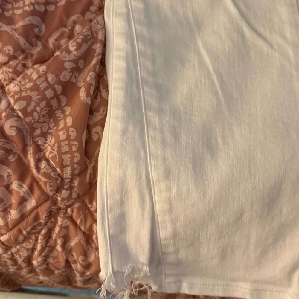 Express White Ankle & Cropped Jeans - Picture 2 of 7